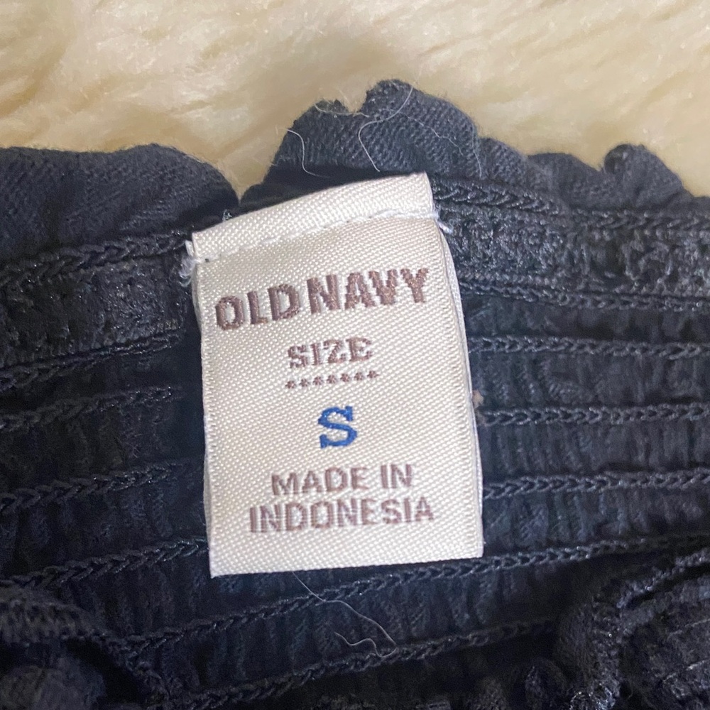 Old Navy Women's Black Top - Picture 2 of 3
